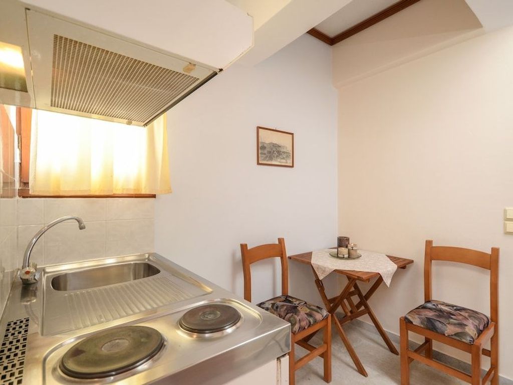 Rena Valetta Studios