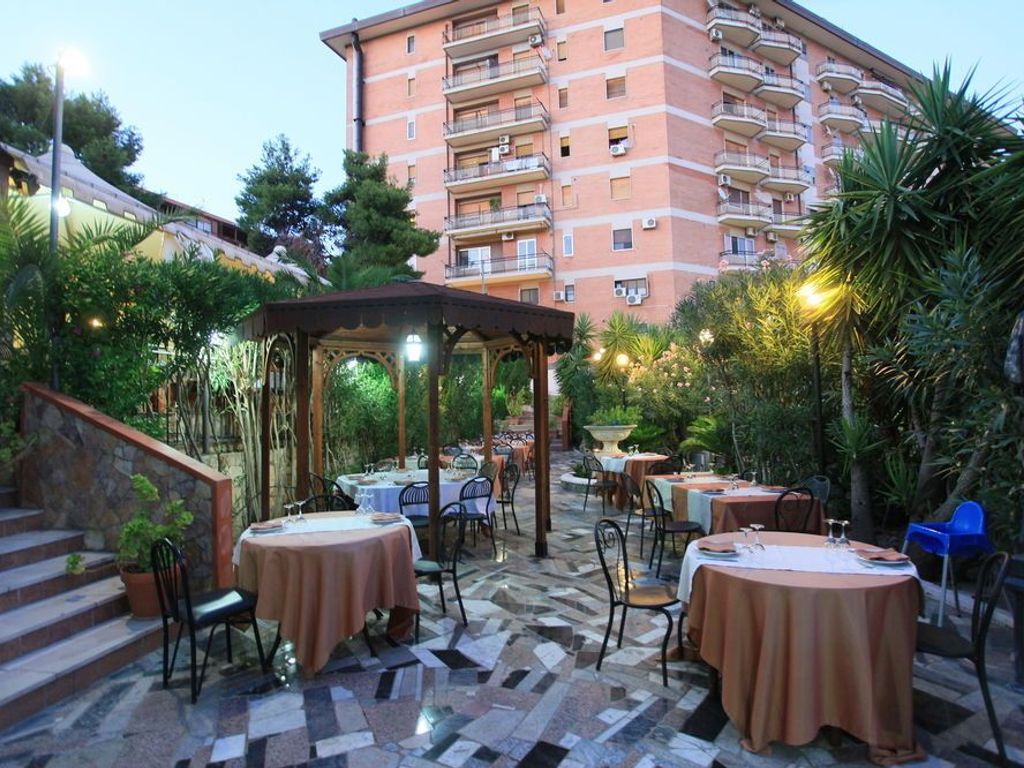 Balconata 2.0 Banqueting & Accommodations
