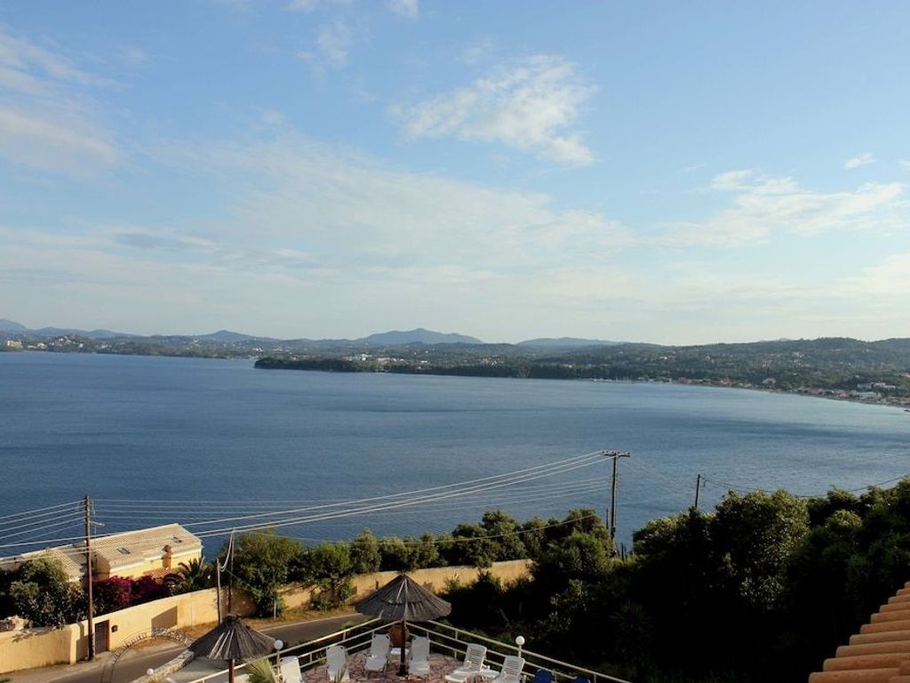 Stefanos Place