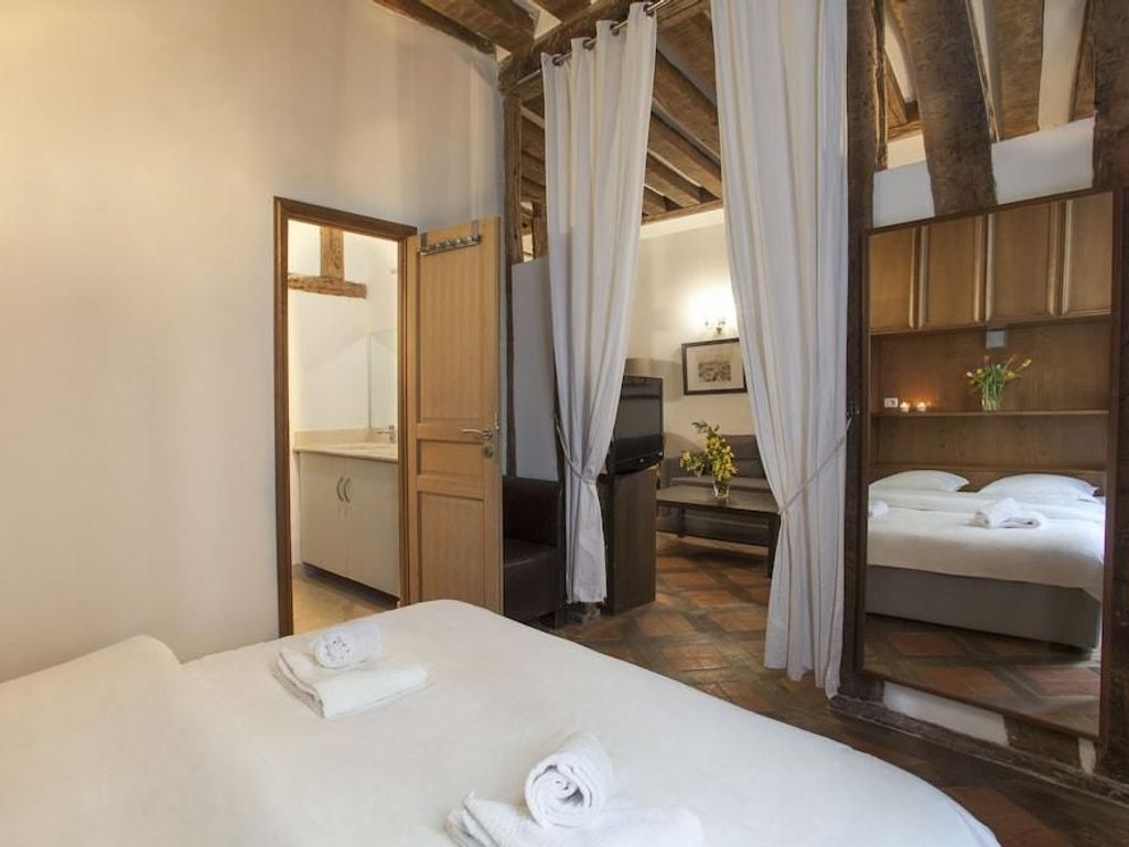 Gregoire Apartment