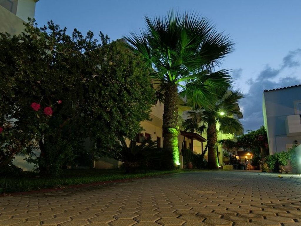 Lia Sofia Apartments