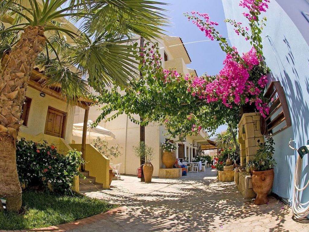 Lia Sofia Apartments