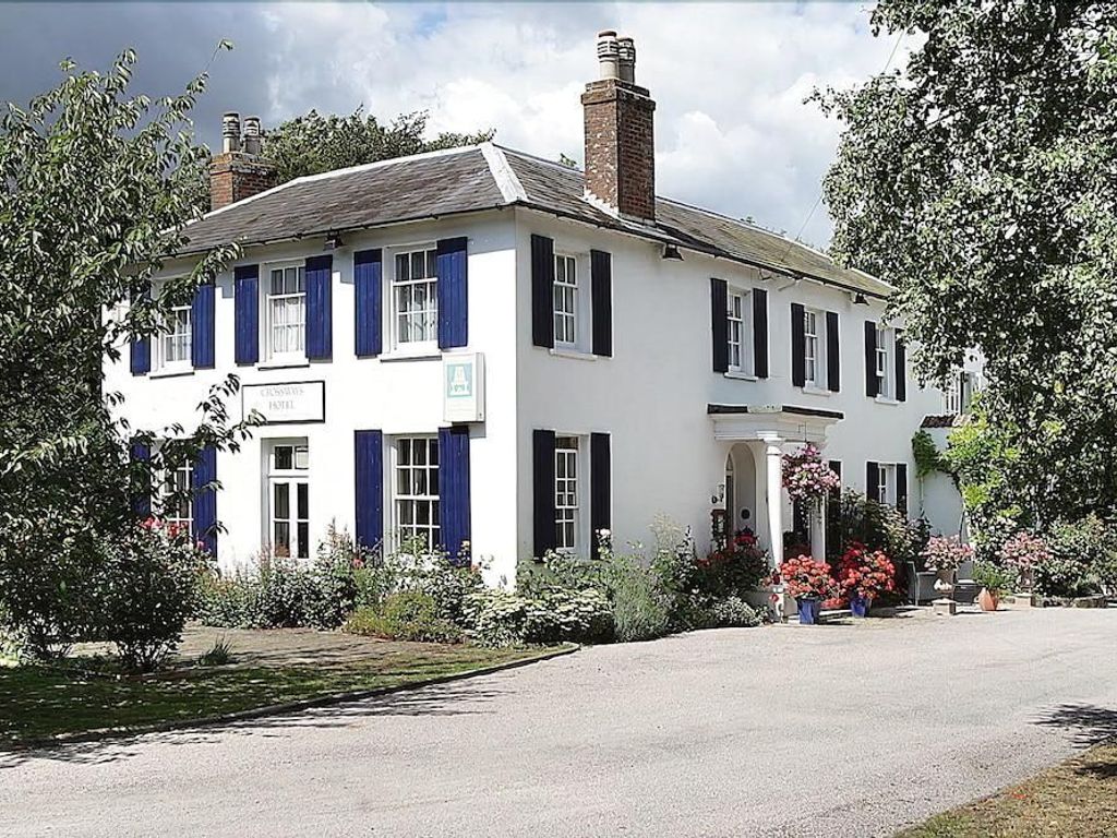 Crossways Hotel