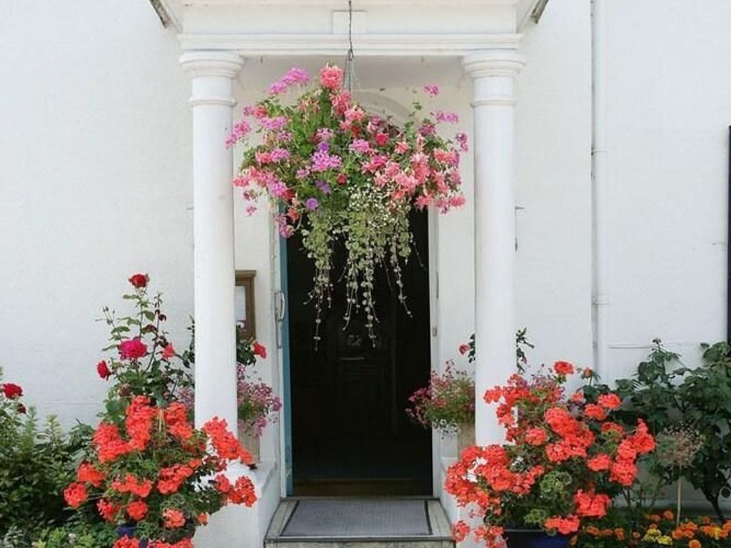 Crossways Hotel