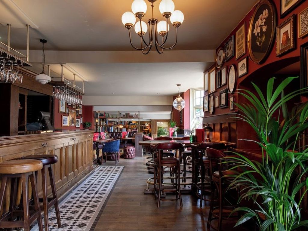 Red Lion Hotel