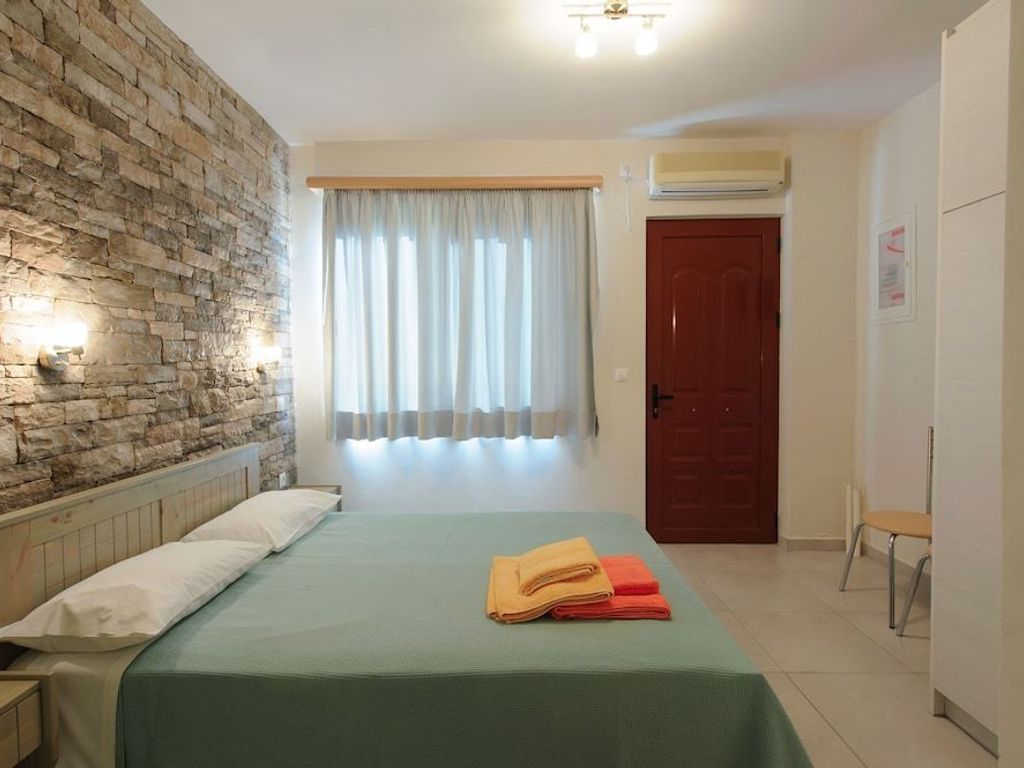 Holiday Rooms