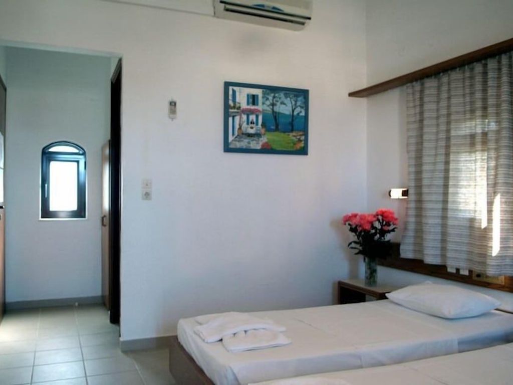Kiriakos Apartments