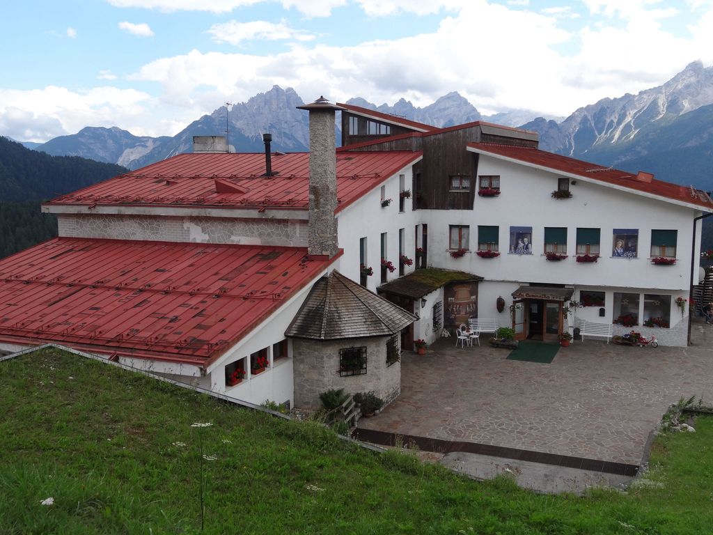 La Caminatha