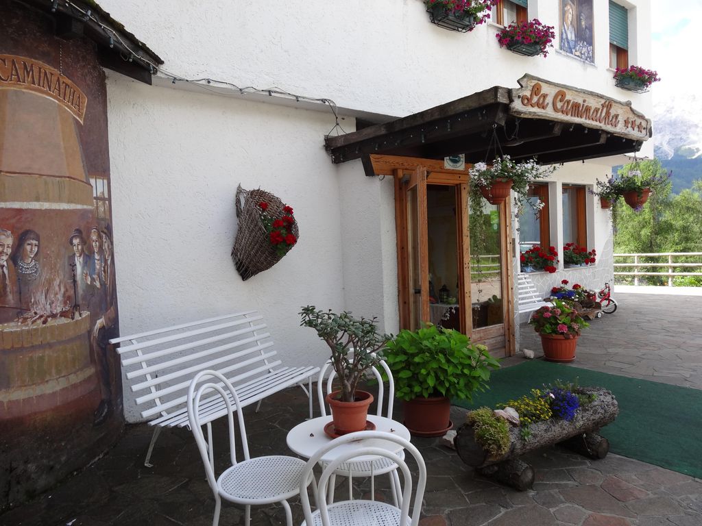 La Caminatha
