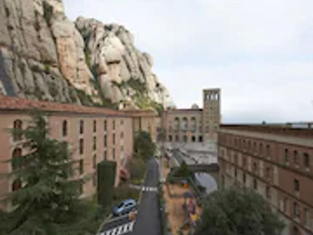 Apartamentos Montserrat Abat Marcet