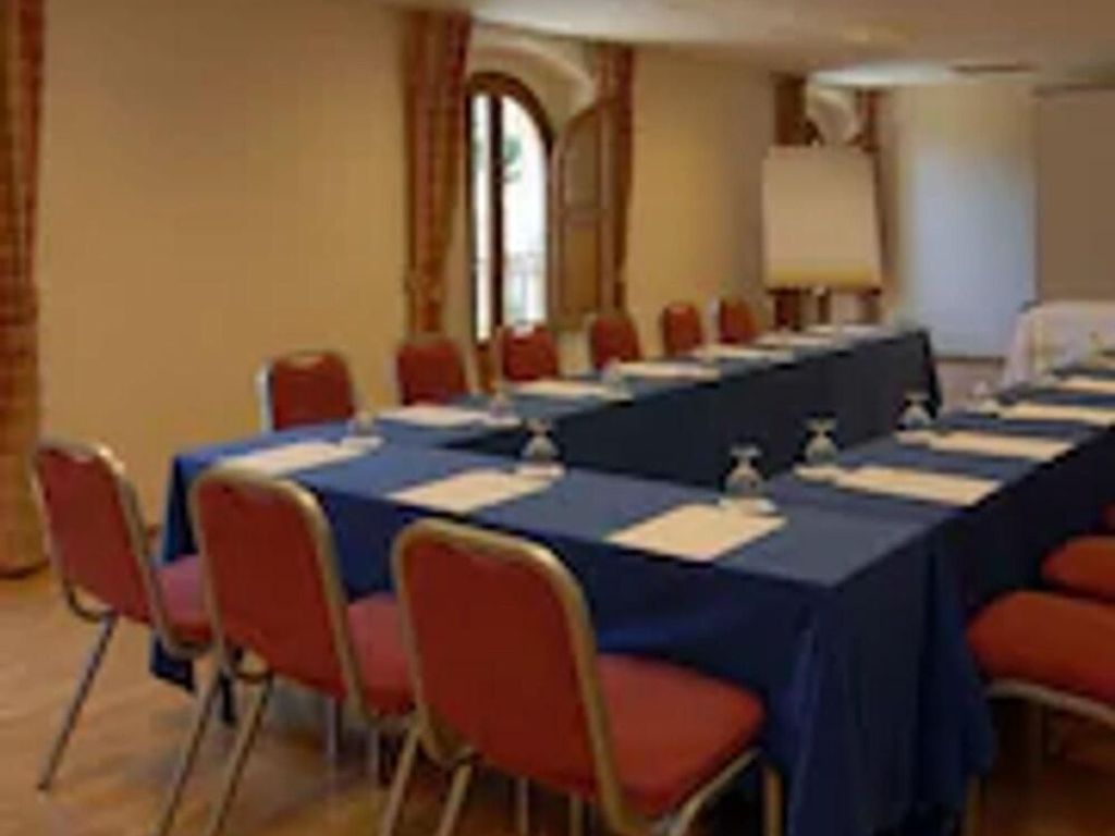 Apartamentos Montserrat Abat Marcet