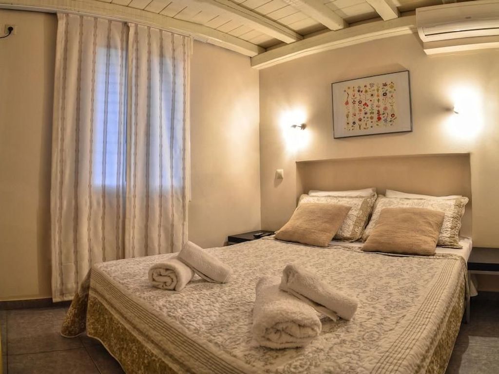 Iro Suites