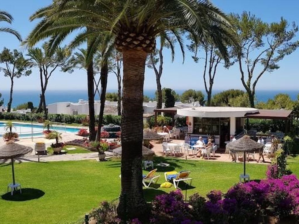 Miraflores Resort