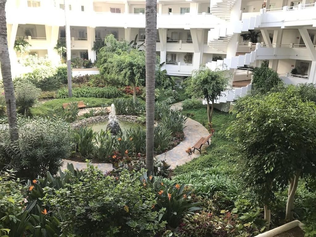 Miraflores Resort