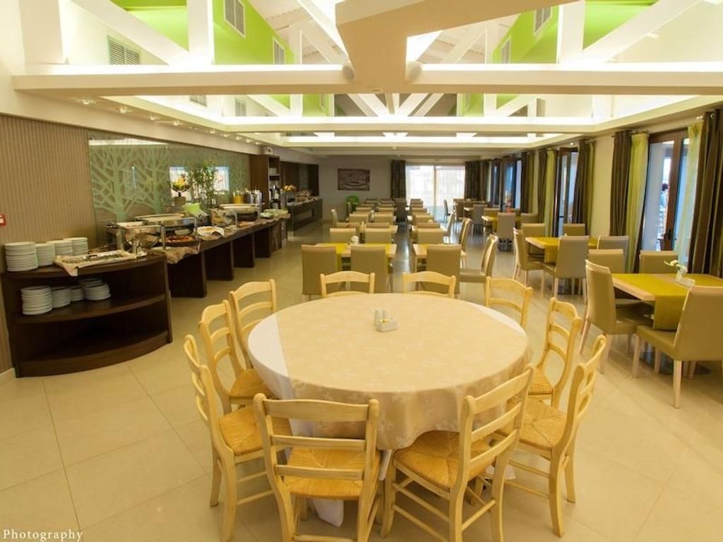 Arty Grand Hotel