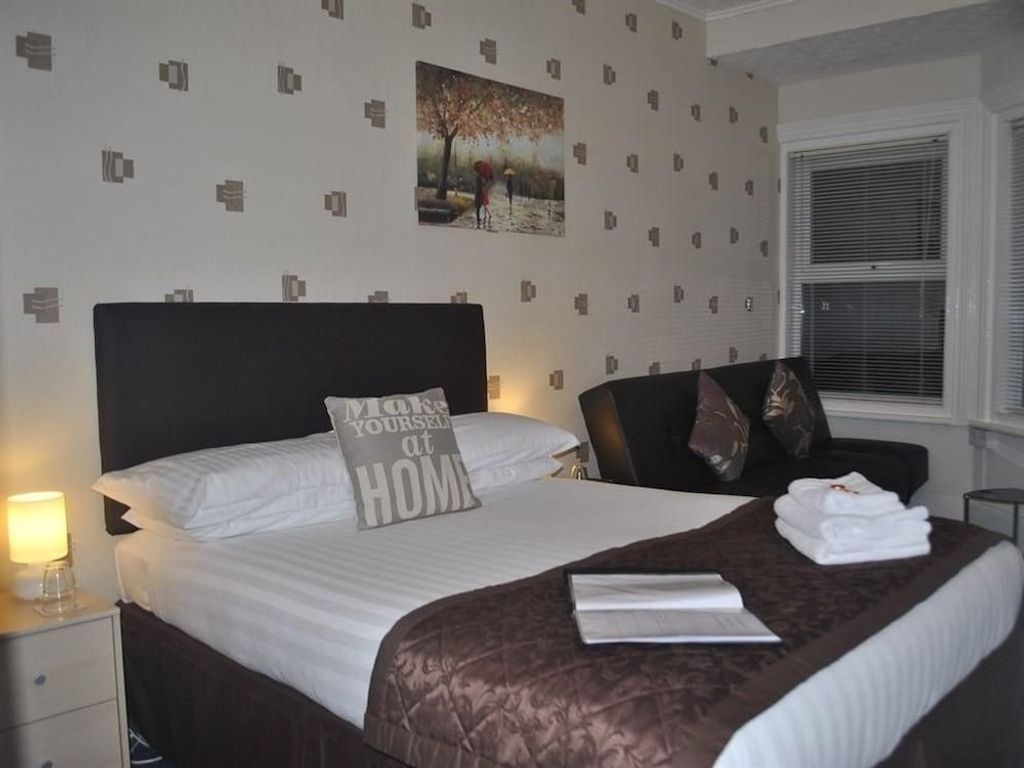 Taunton Guest House