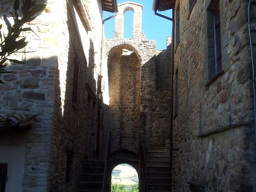 Castello di Cisterna