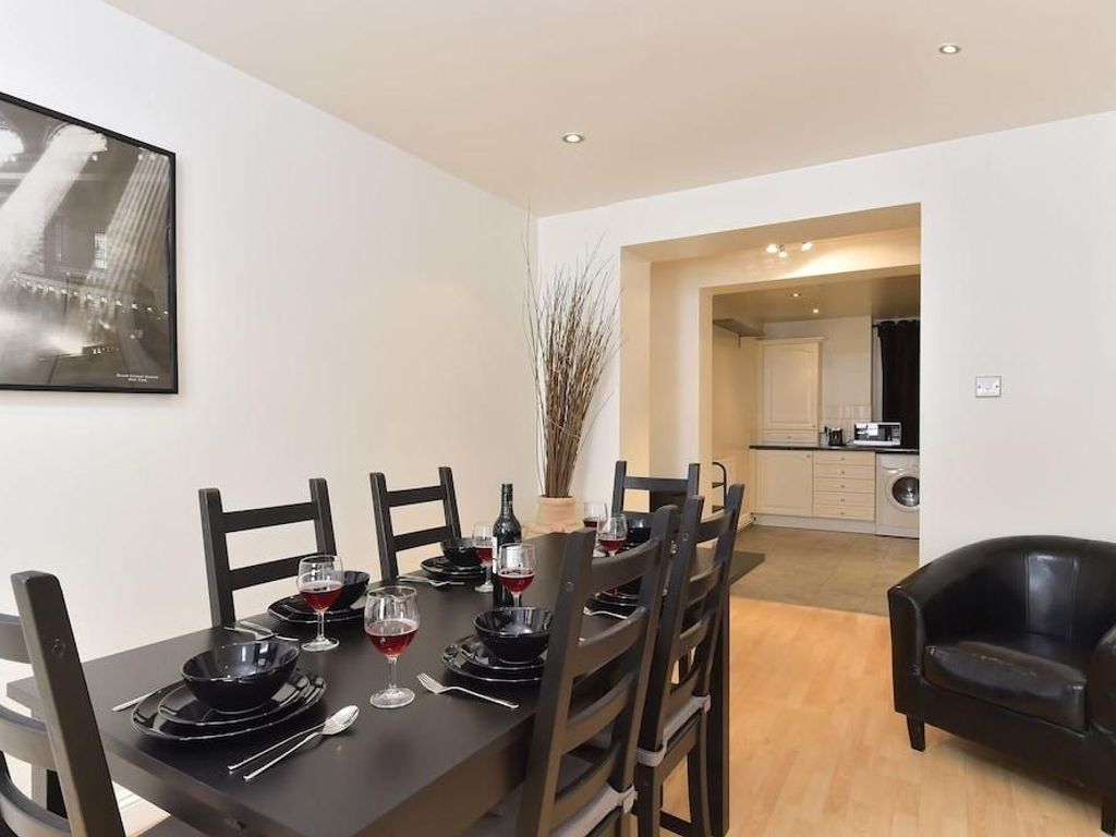 Churchill Níké Apartments