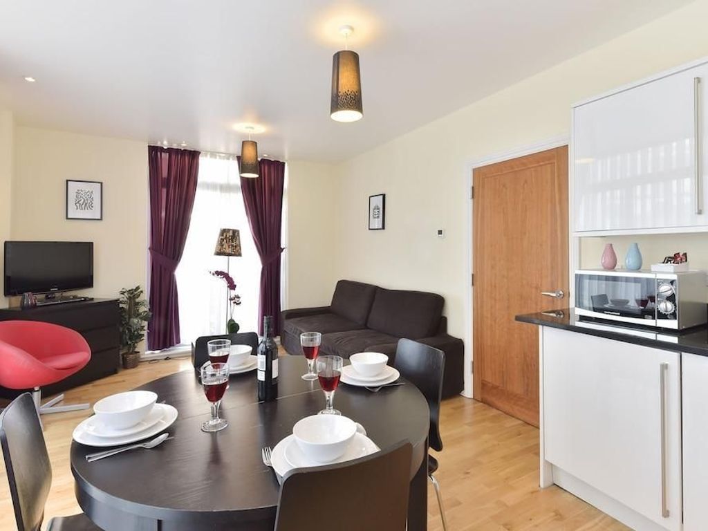Churchill Níké Apartments