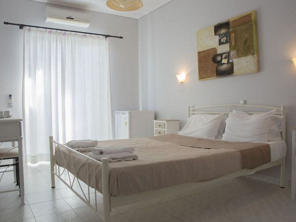 George House Apartments & Villa