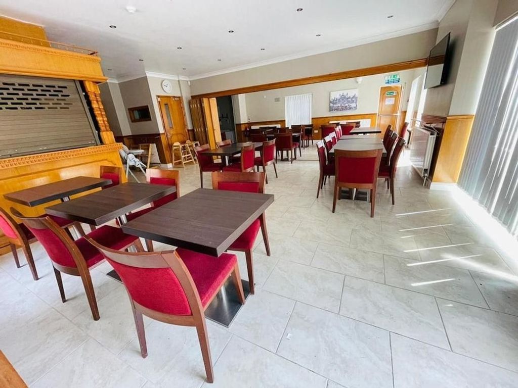OYO National Hotel
