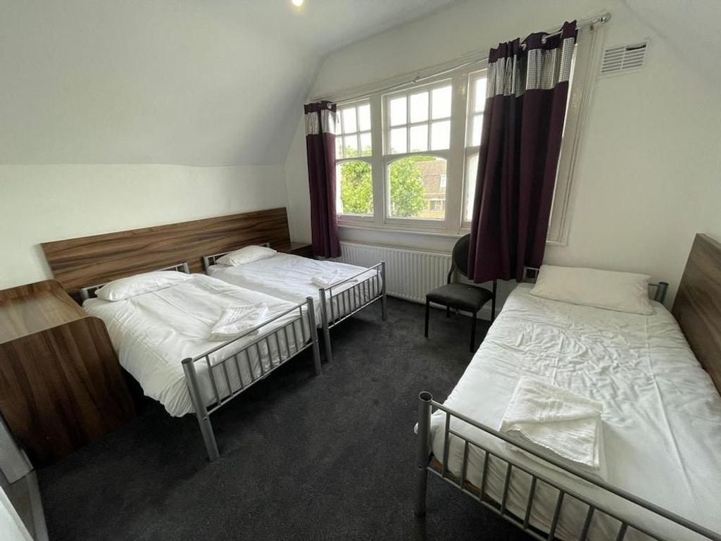 OYO National Hotel