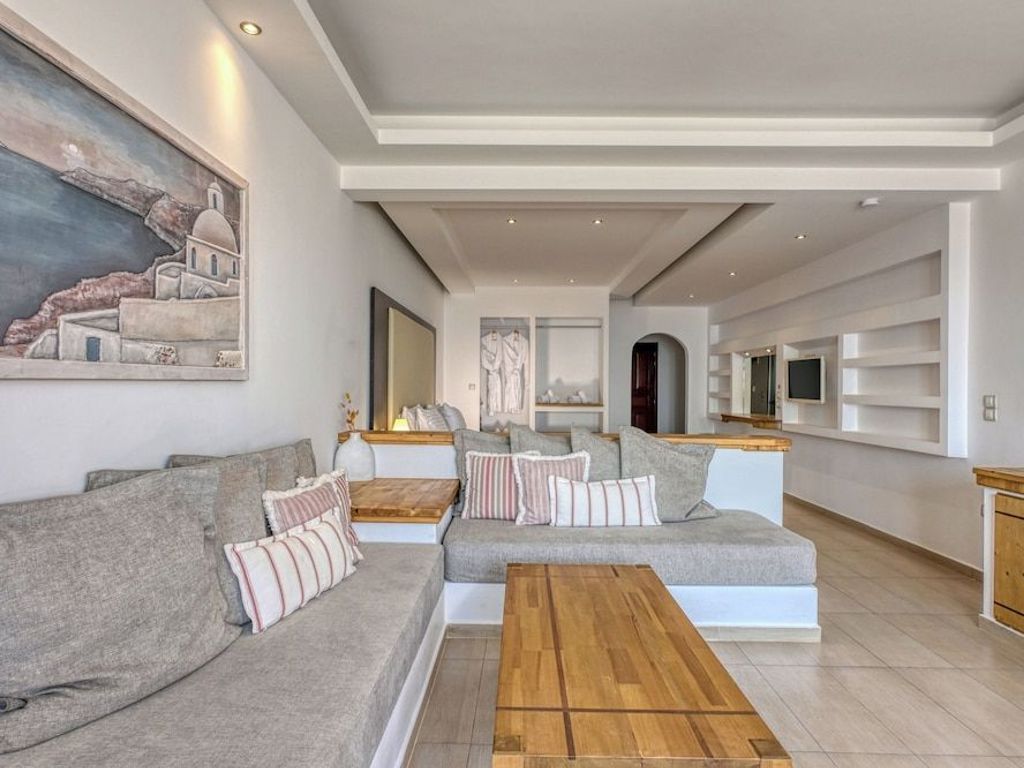 Splendour Hotel and Suites
