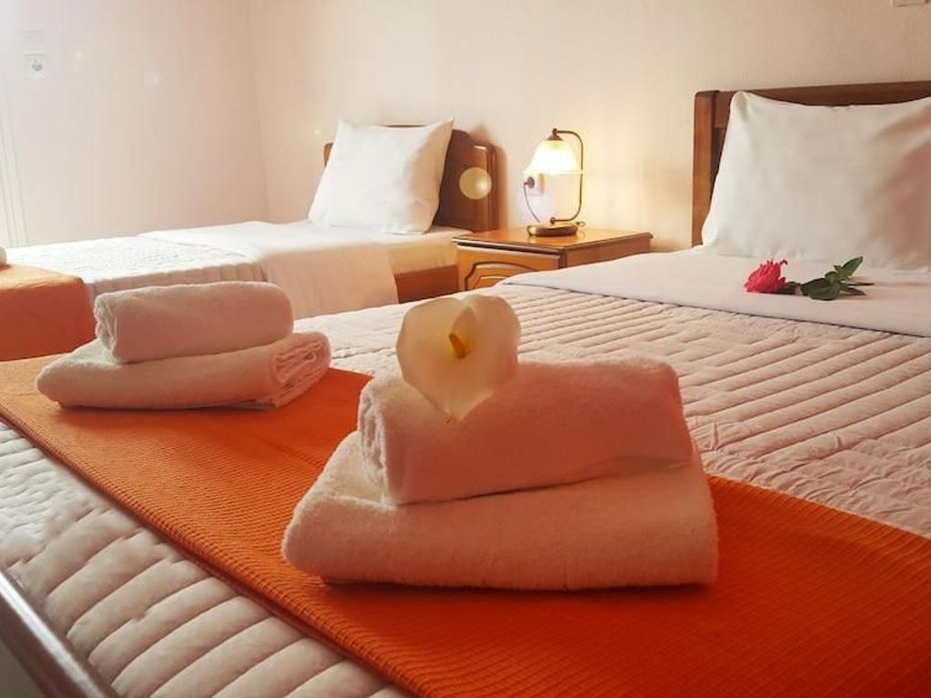 Paradosi Rooms & Apartments