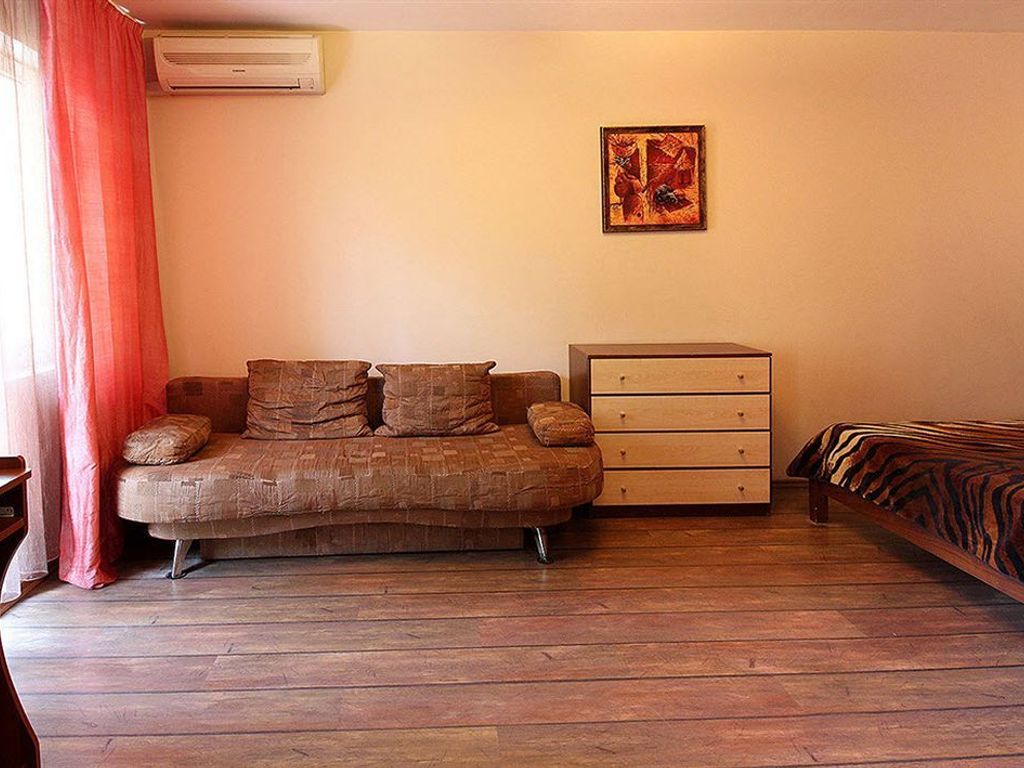 Lesi Ukrainki Studio Kiev Apartment