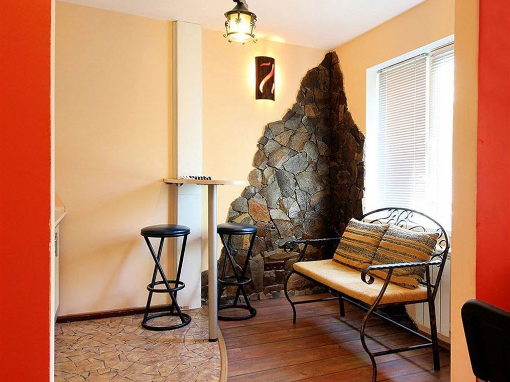 Lesi Ukrainki Studio Kiev Apartment
