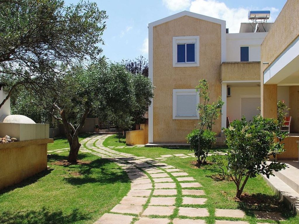 Elea apartments