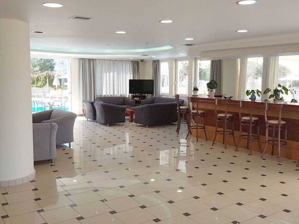 Sunny Bay Hotel