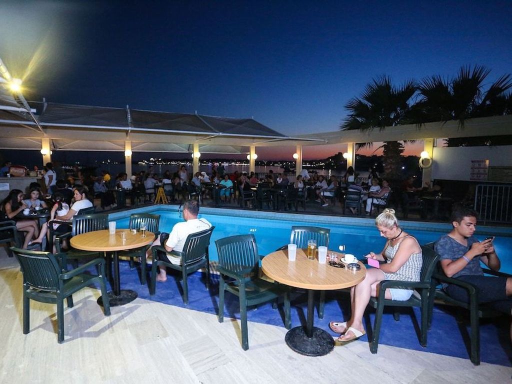 Tuntas Beach Hotel Altinkum
