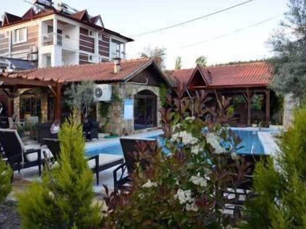 Melrose House Hotel