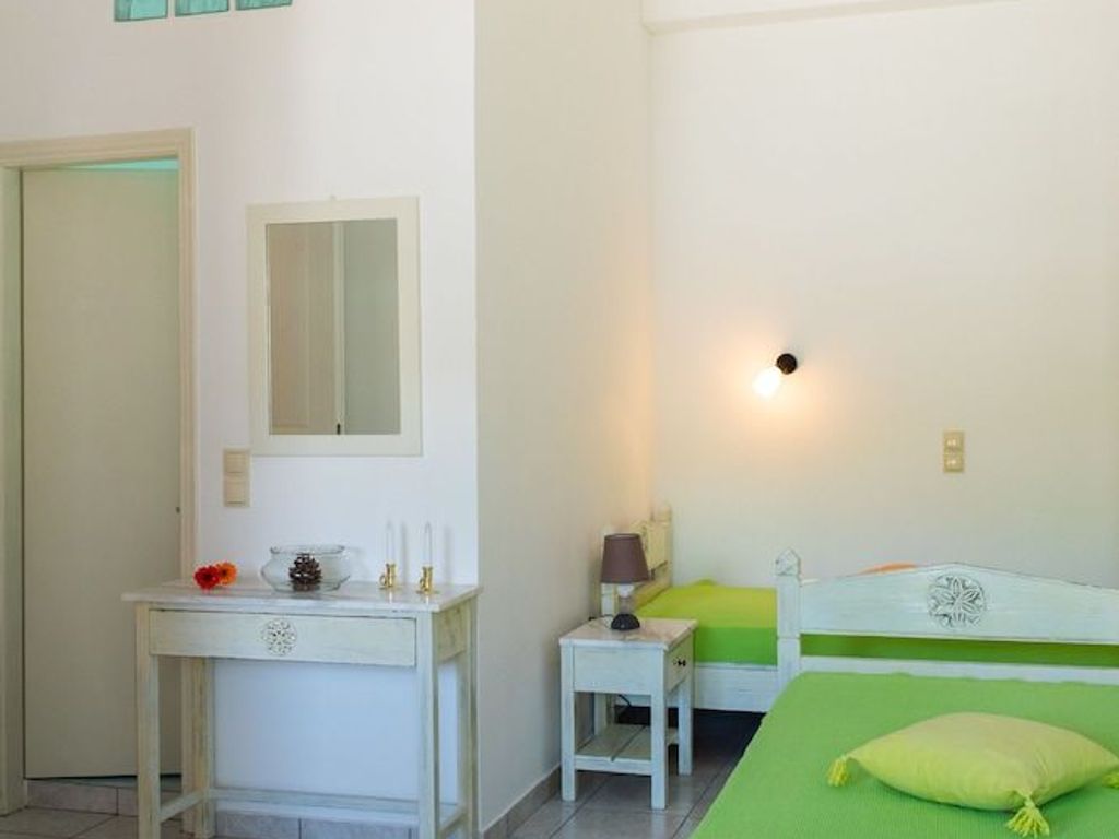 Rooms & Apartments Archontou