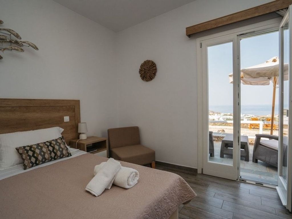 Rooms & Apartments Archontou