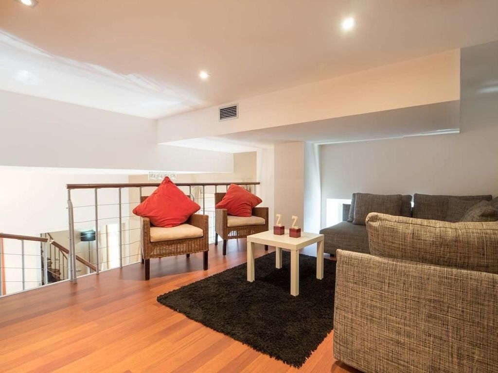 Rent Top Apartments near Plaza de Catalunya