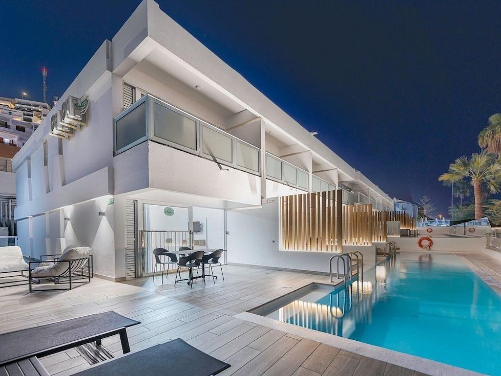 Apartamentos Miami