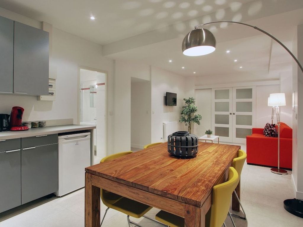 Short Stay Group Museum View Serviced Apartments
