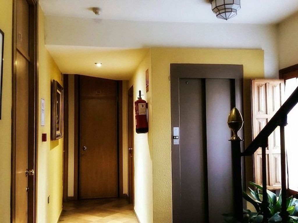 Hotel Almona