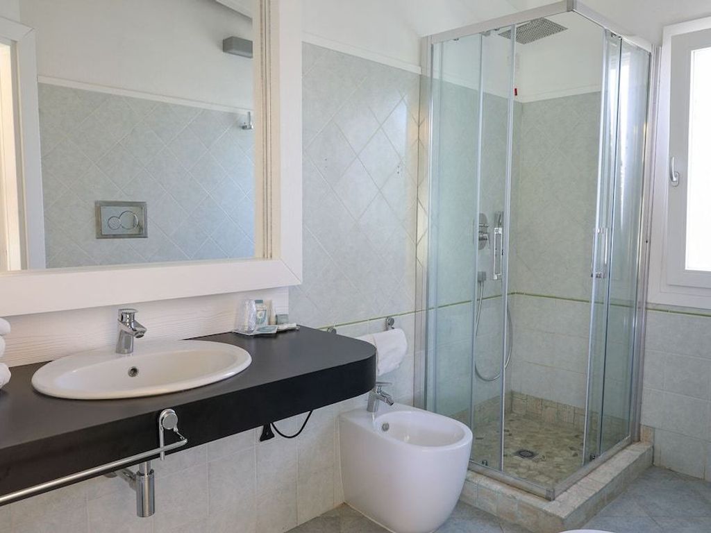 Limone Beach Resort