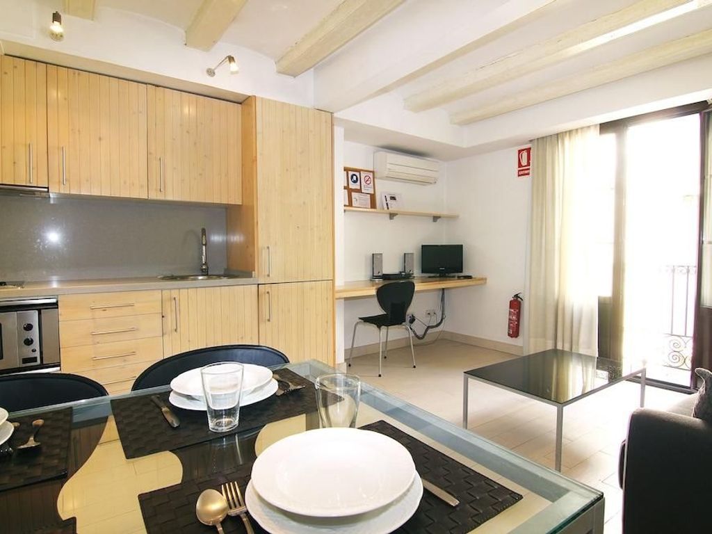 Ramblas Apartments