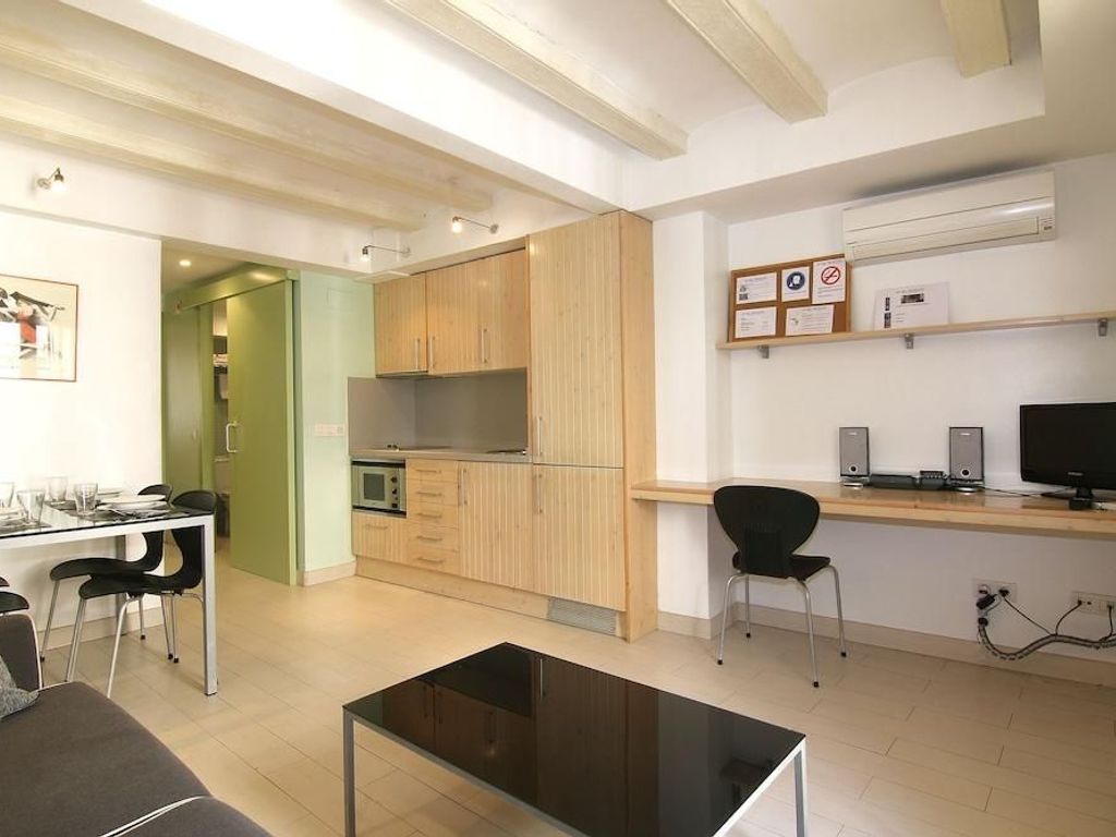 Ramblas Apartments