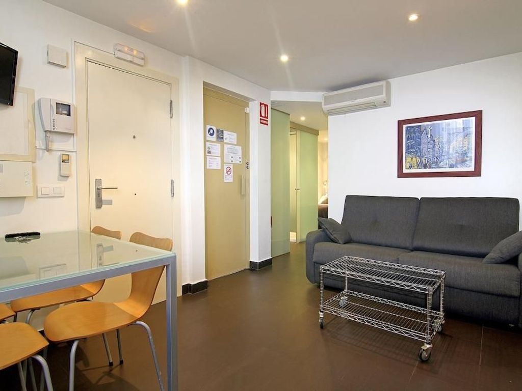 Picasso Apartments
