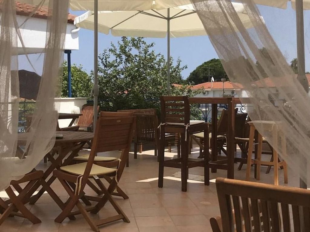 Victor-Eleni Hotel