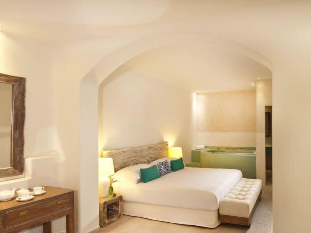 Allure Suites
