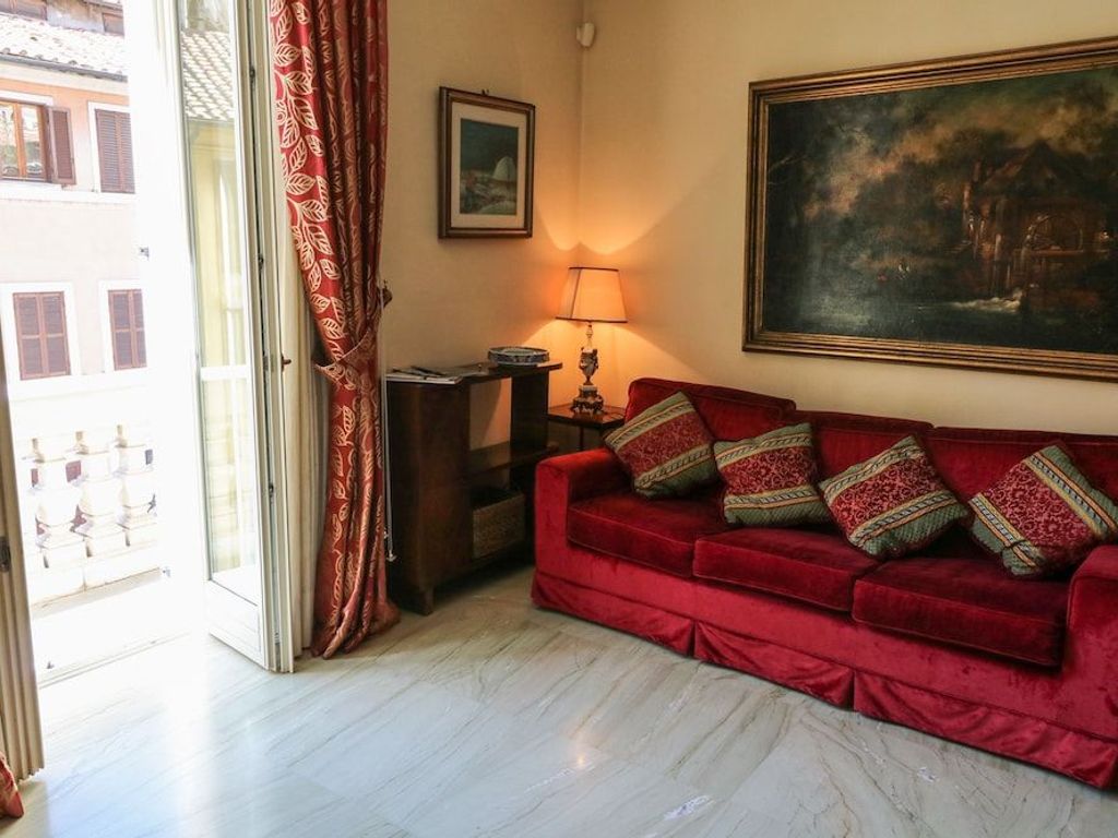 Rome King Suite