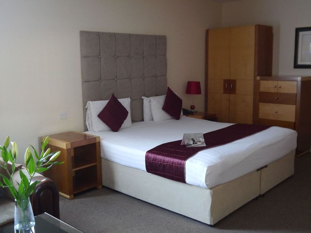 The Pearl Hotel