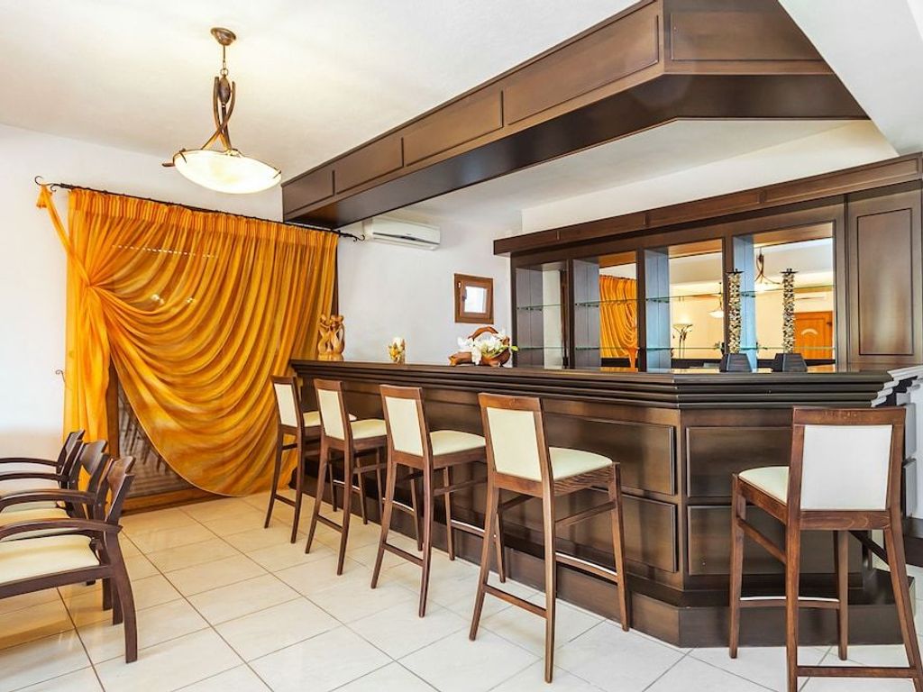 Nereides Hotel