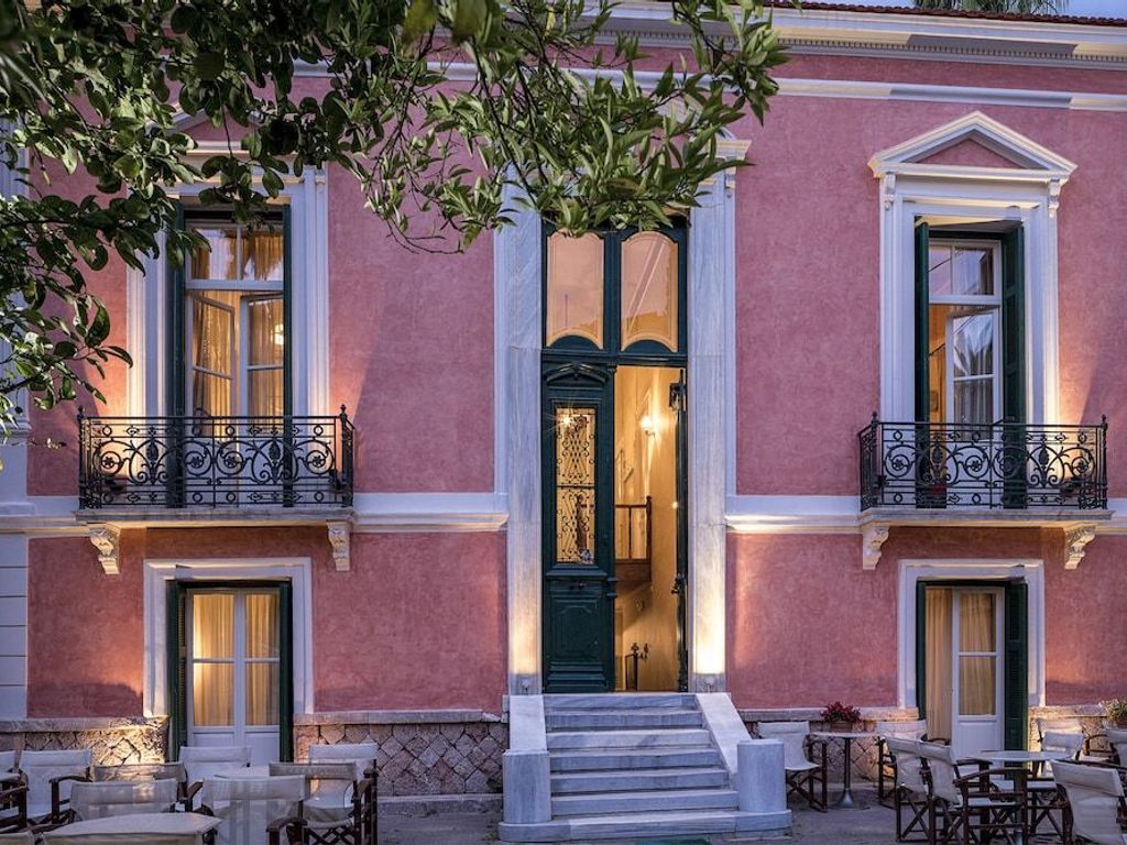 Nafsimedon Hotel
